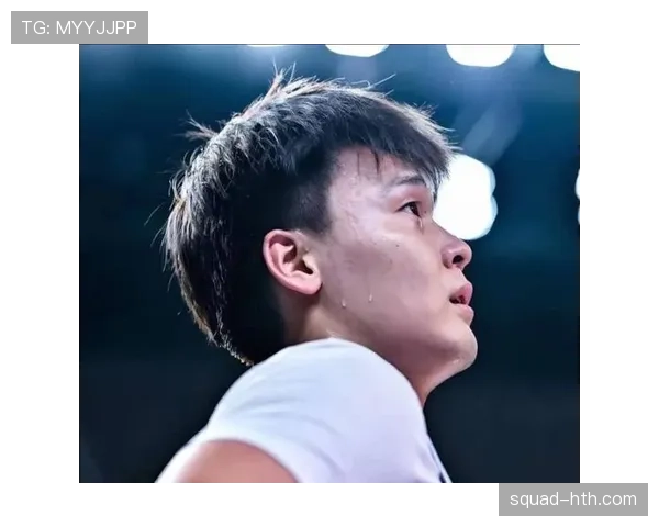 赵睿训练完直接泡面配冰可乐，这自律人设是真绷不住了？